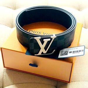 Louis Vuitton Initiales 40MM reversible mens belt. SZ 100 CM. NWT